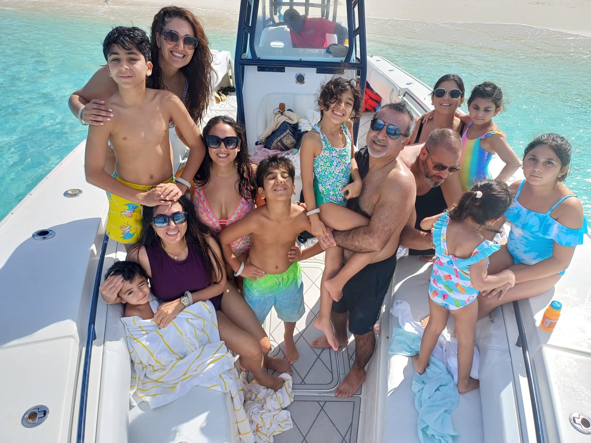 Private Island Adventure – Swim with the Pigs & Beach Lunch Stop
